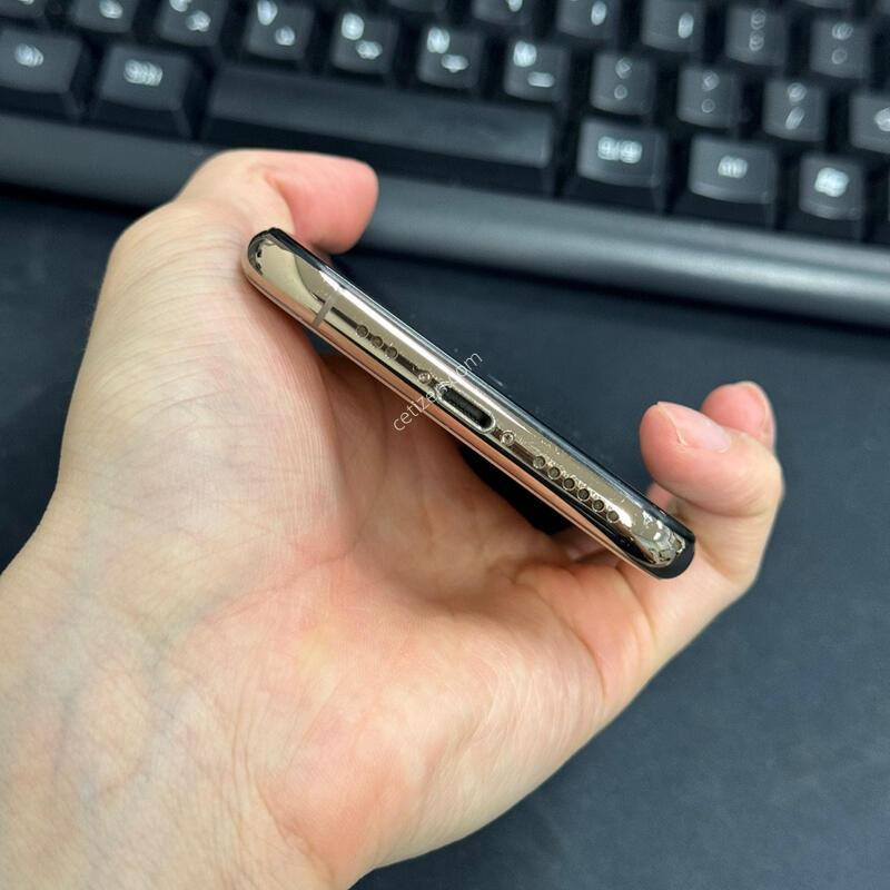 ������ Xs 64GB