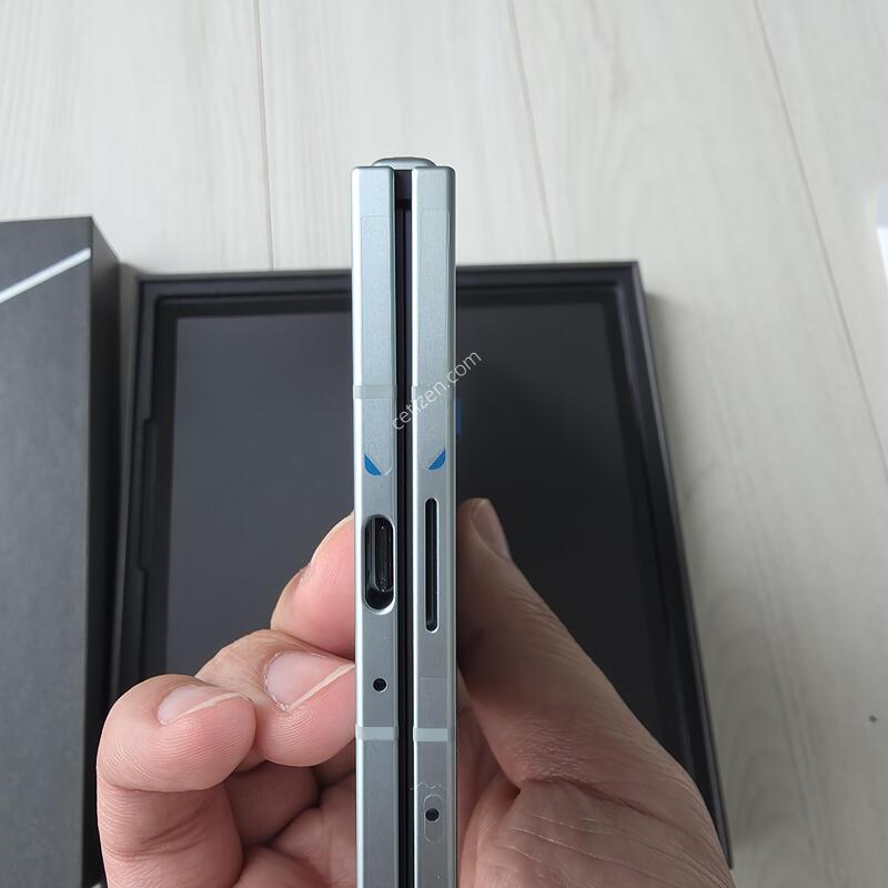 ������Z����7 (��Ʈ, 512GB, �ڱ���) �ð��� �˴ϴ�.