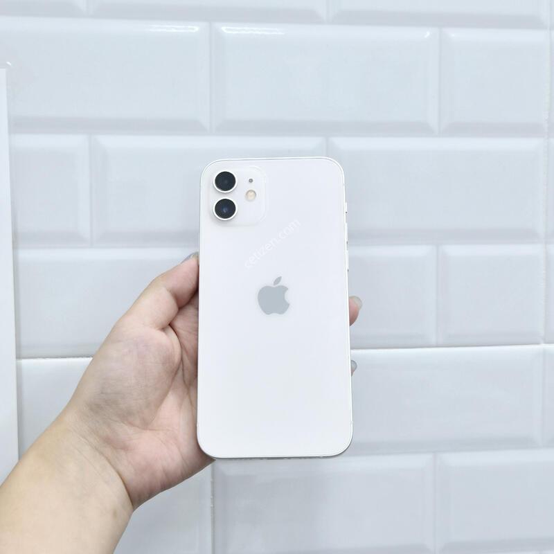 ������12 128GB ȭ��Ʈ