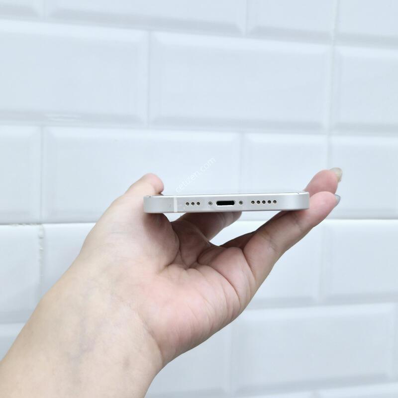 ������12 128GB ȭ��Ʈ