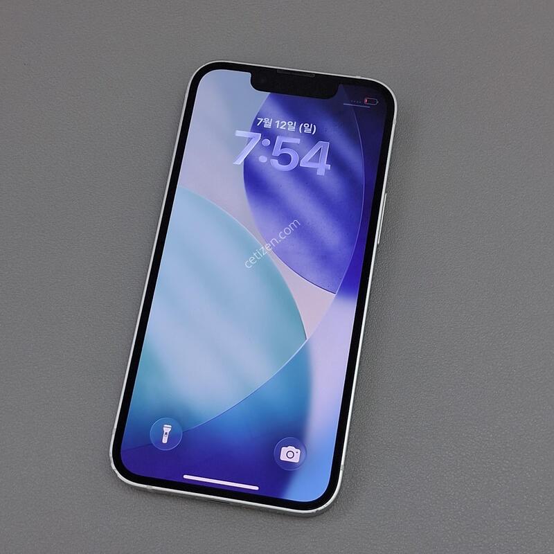 ������13�̴� 128GB ȭ��Ʈ
