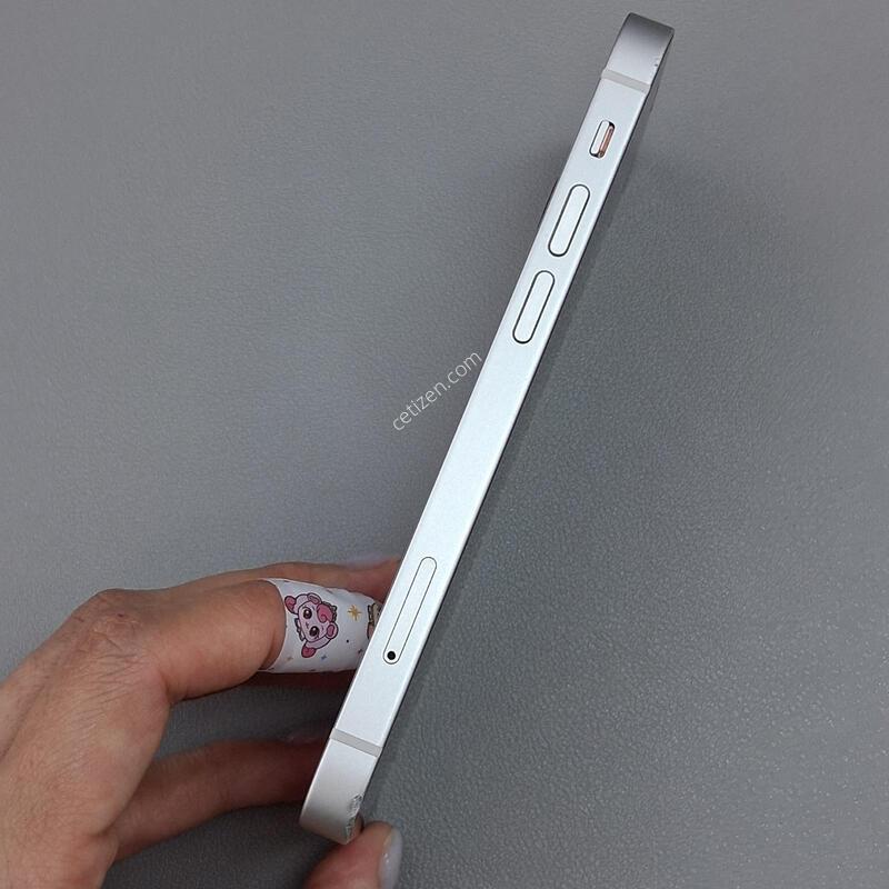 ������13�̴� 128GB ȭ��Ʈ