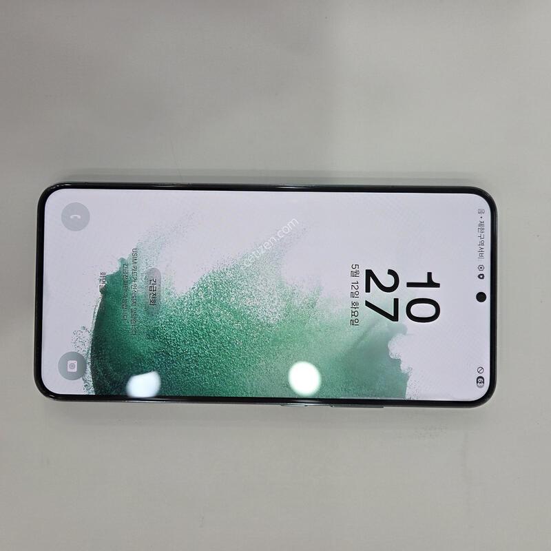 ������S22 �÷��� �׸� �ܻ� �����ϴ�