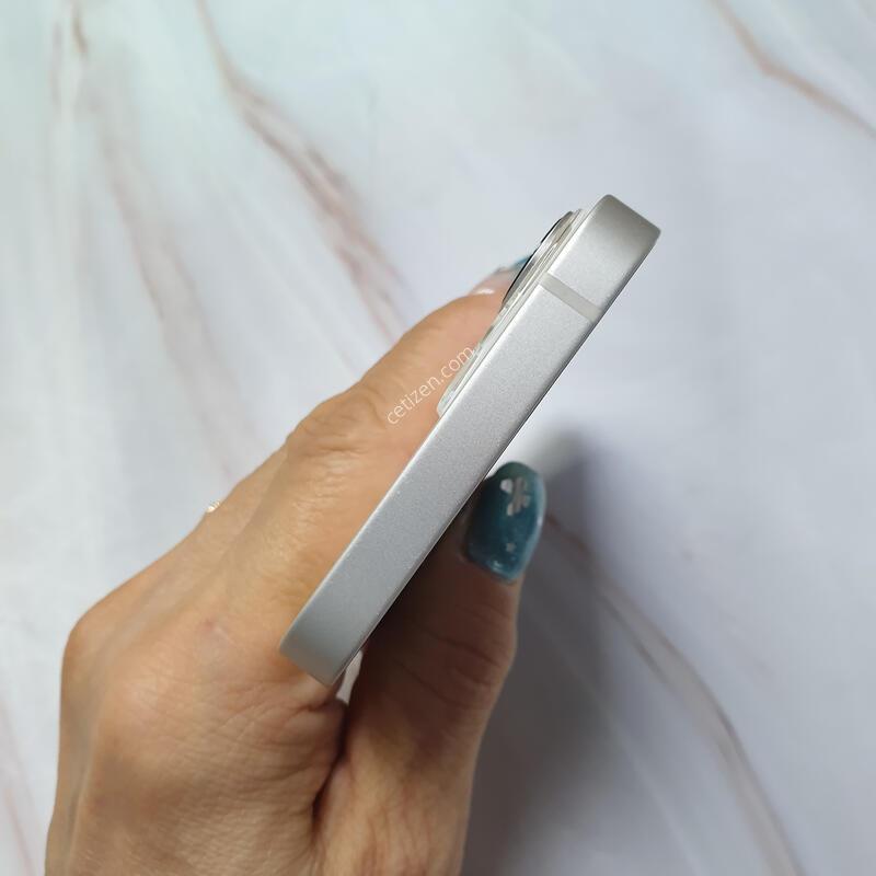 ������13�̴� ȭ��Ʈ 128G S�� �Ǹ��մϴ�