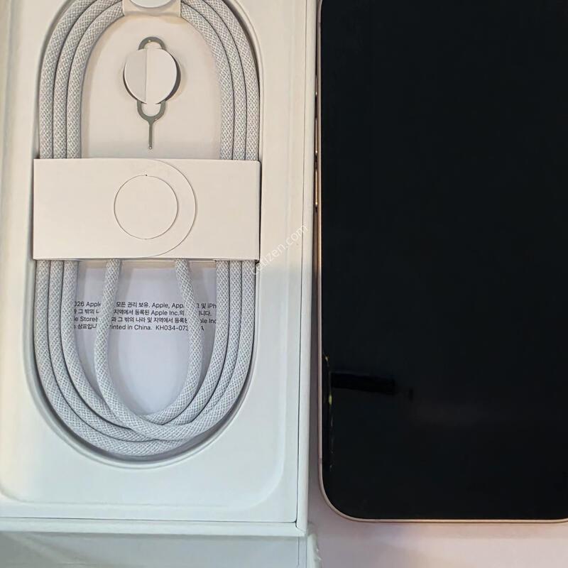 ������17e 256 ��ũ���� �ܼ������� �ڱ������Դϴ�.