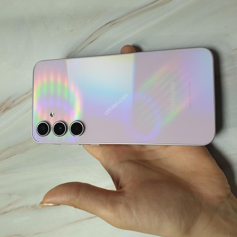 LG ������ A35 5G �����϶� 128G A�� �Ǹ��մϴ�