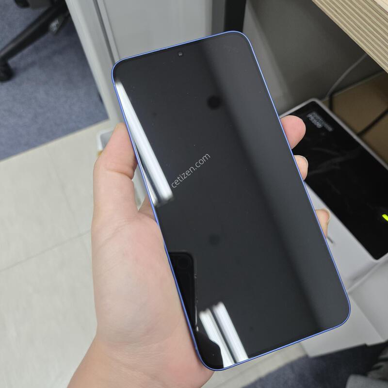 �������� ���ܻ� ������ S25+ ���̺� 512GB