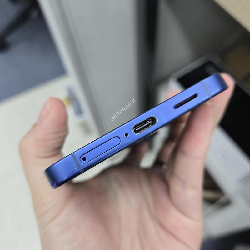 �������� ���ܻ� ������ S25+ ���̺� 512GB