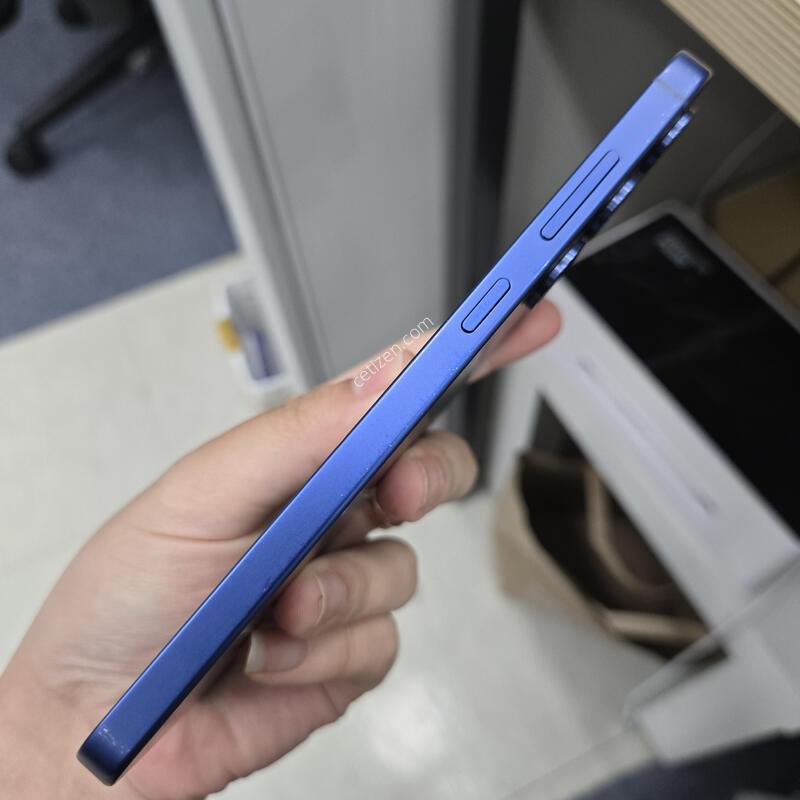 �������� ���ܻ� ������ S25+ ���̺� 512GB