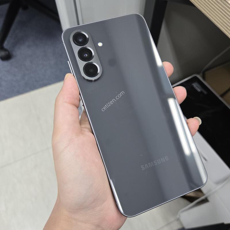 ������ ����6 ���� 128GB ��SSS�� ����ǰ��