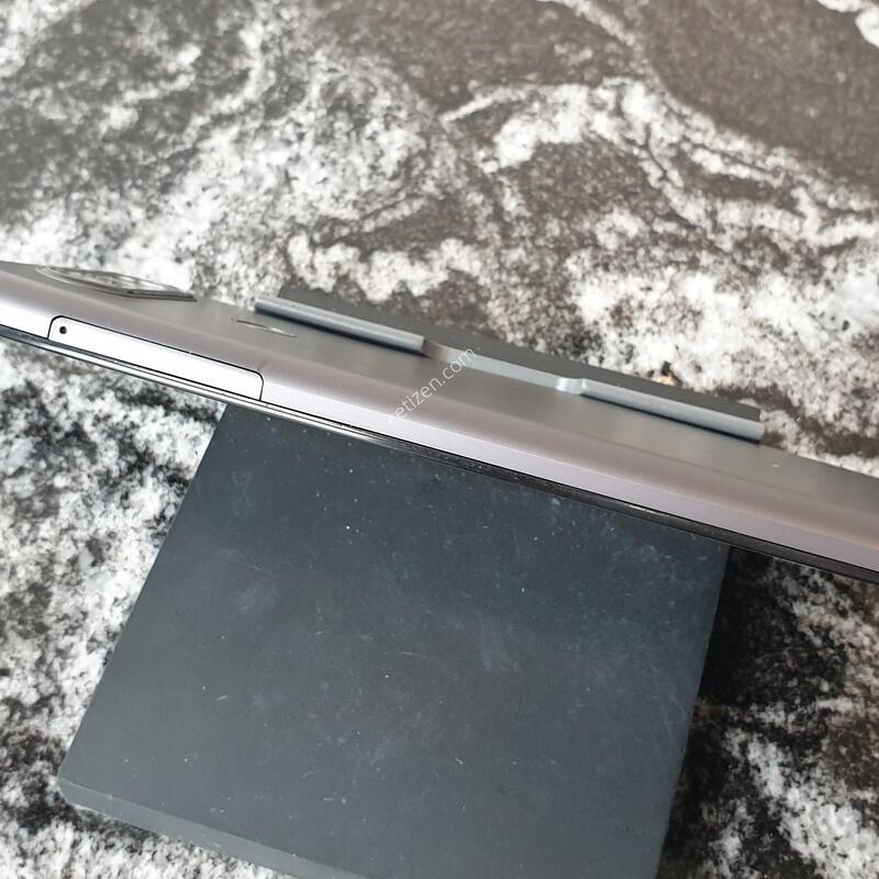 LG Q8 (X800L) ���� (053357)