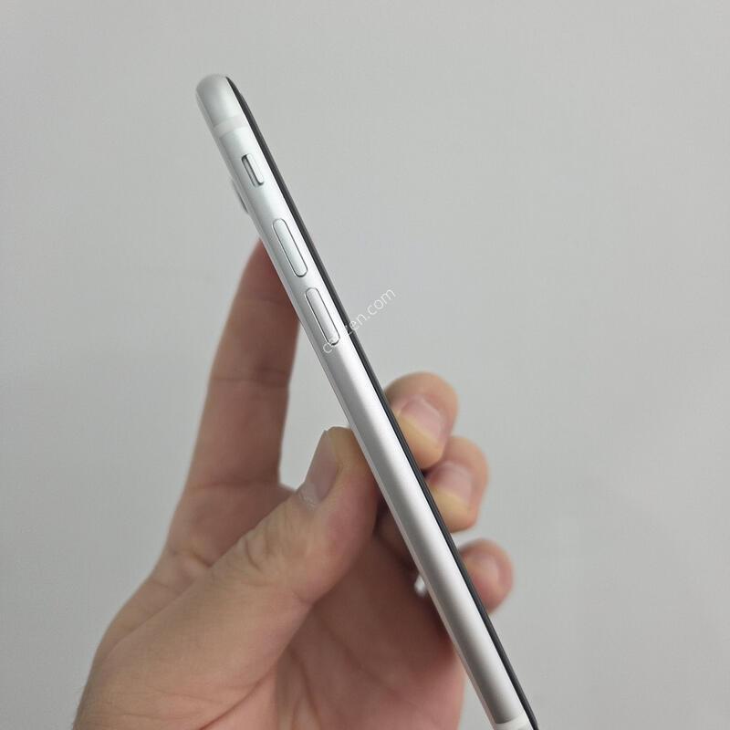 ������se2 128GB ȭ��Ʈ