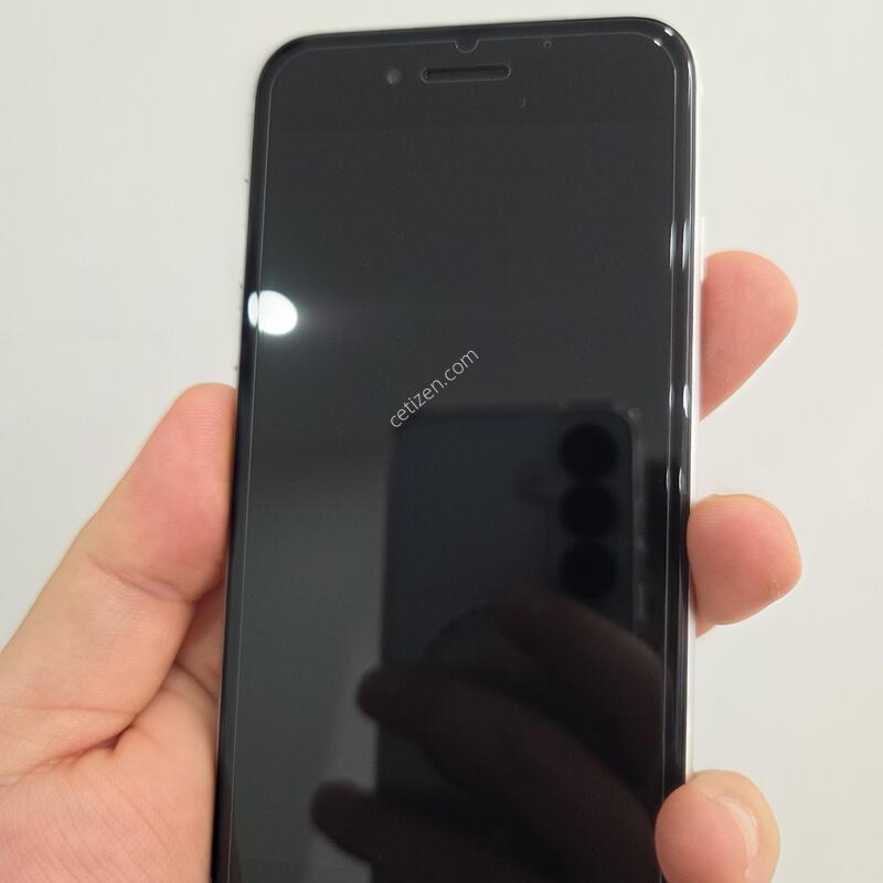 ������se2 128GB ȭ��Ʈ