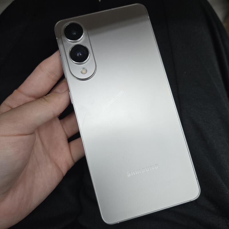 ������ S25���� 512GB �ڱ��� SS�� �ܸŹ�