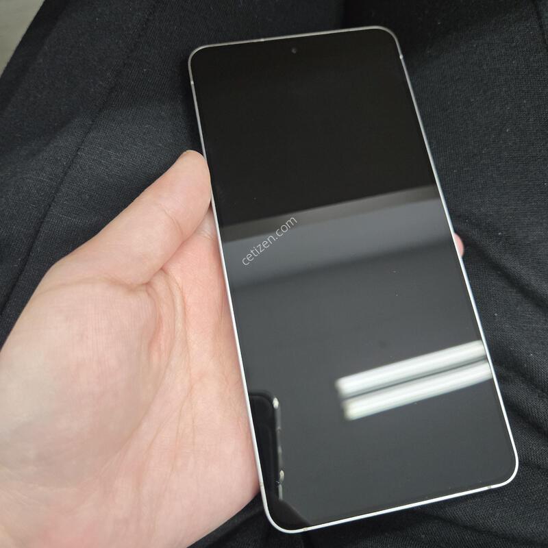 ������ S25���� 512GB �ڱ��� SS�� �ܸŹ�