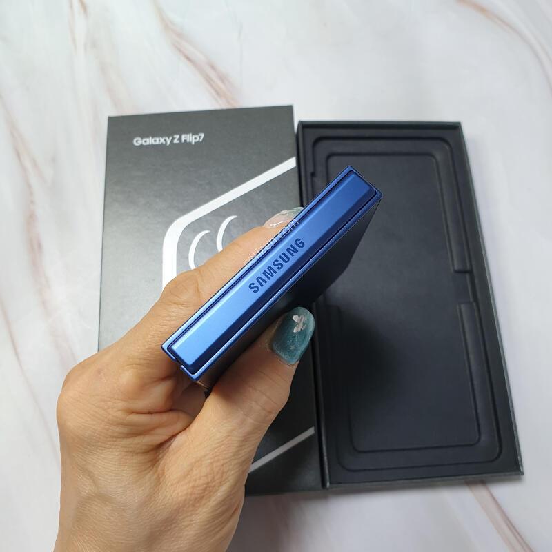 �ڱ��� ������ Z�ø�7 5G ���� 256G �̻�� S�� Ǯ�ڽ��Ǹ�