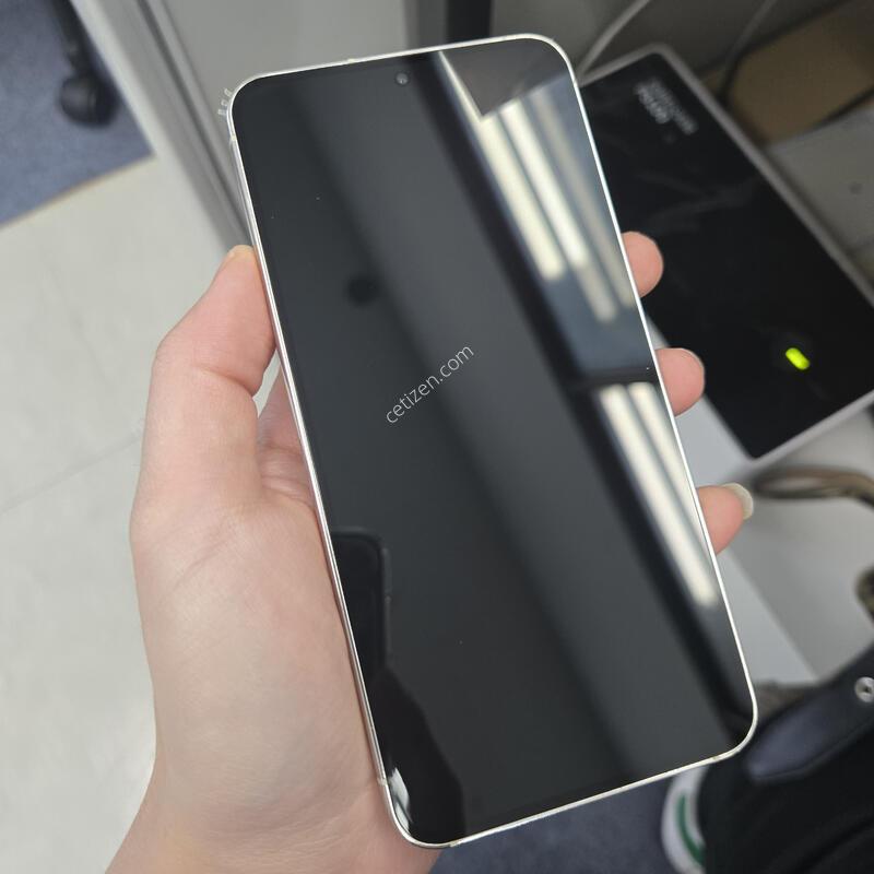 SSS�� ��뷮 ������ S23 ũ�� 512GB SK �����