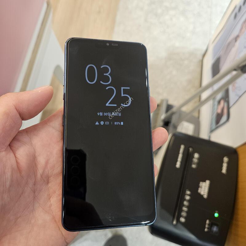 LG G7�÷��� ����