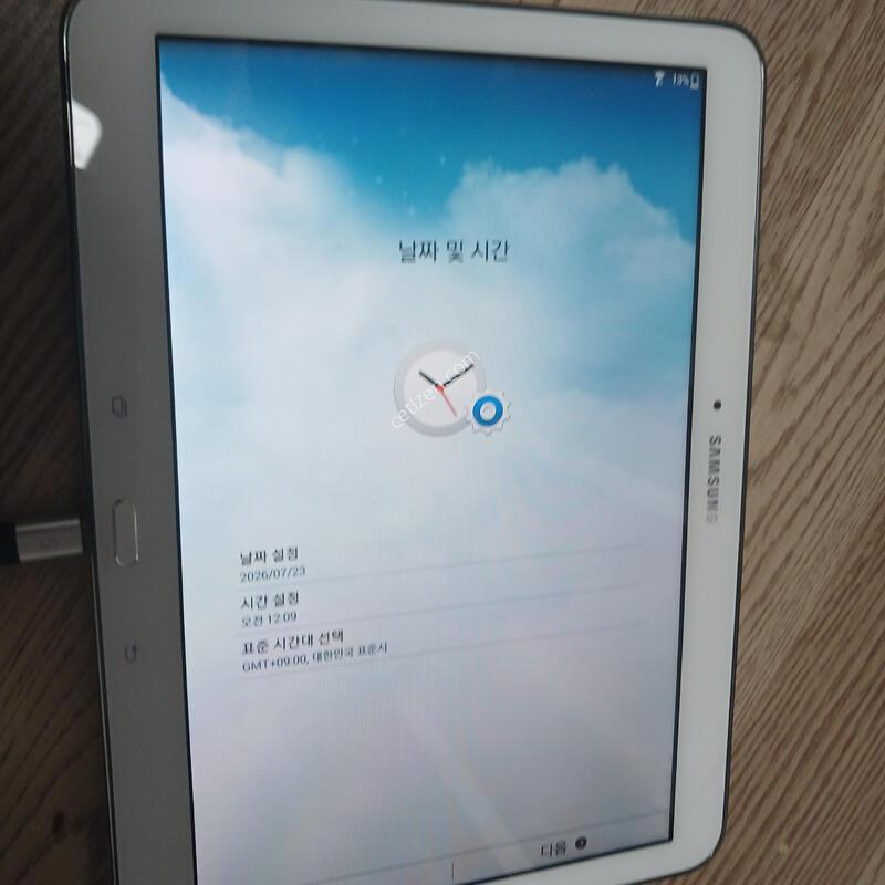 �Ｚ ������ ��4 10.1 (sm-t530)