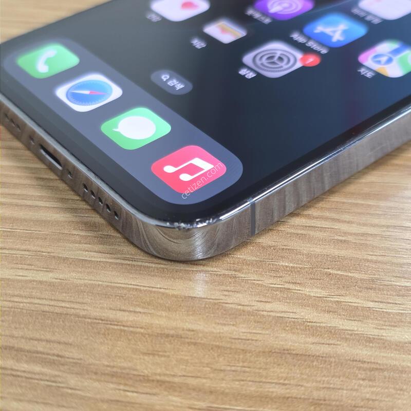 13���� 256GB