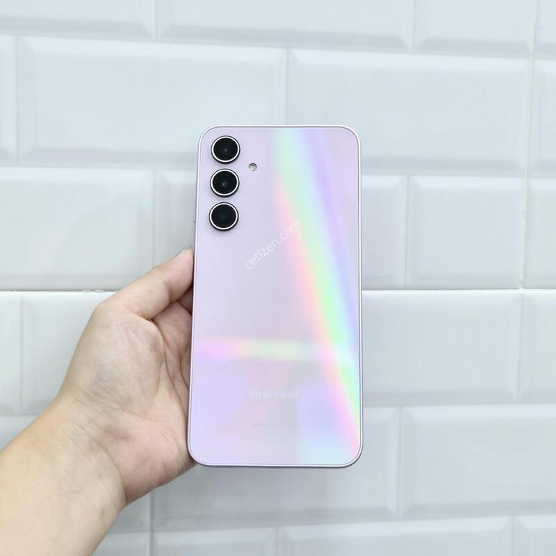 ������A35 ���϶� 128GB