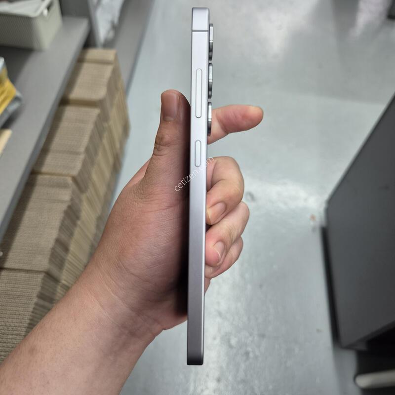 ������ S25 �÷��� ���̽����� 256G(�ܰ�S��/�ʸ�/���̽�)