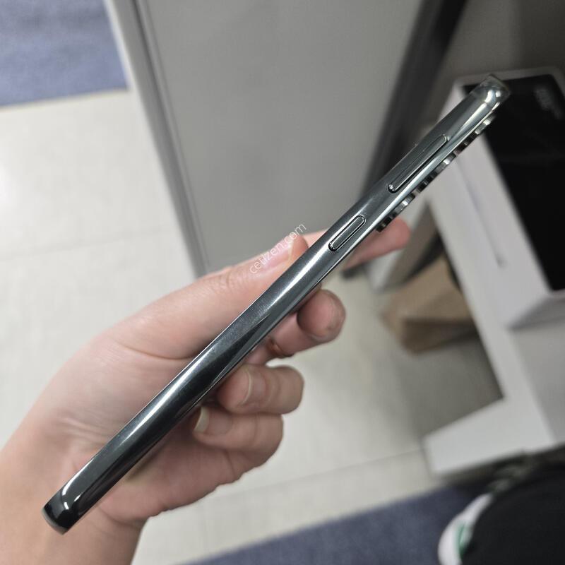 ƯAA���ܻ� ������ S23 ���� 256GB SK  ��������