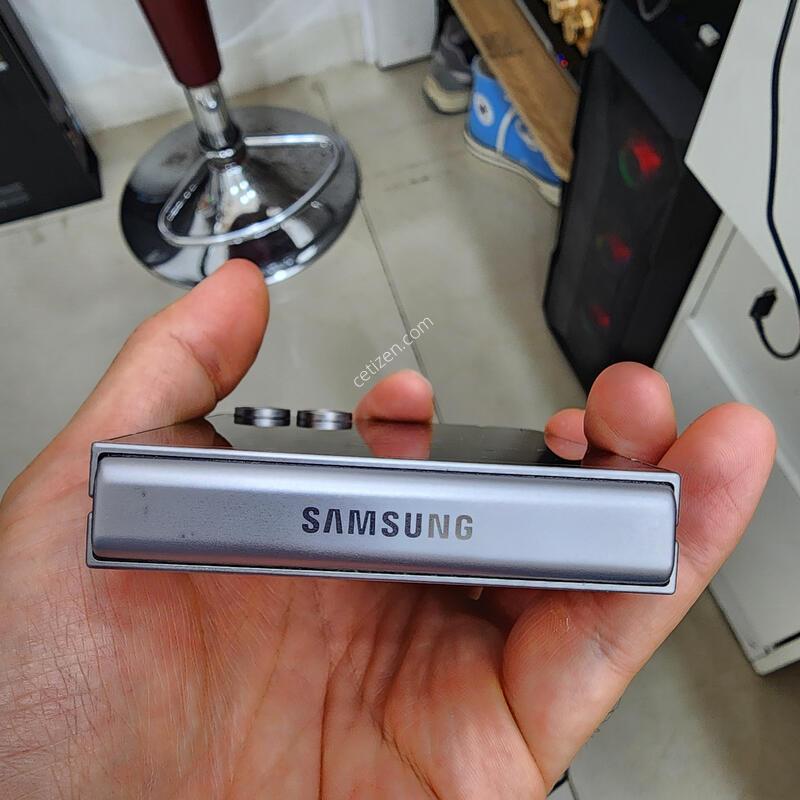 A-��  �ø�6 256GB