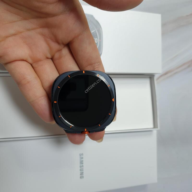 ������ ��ġ��Ʈ�� LTE(L705) �׷��� �̻�� Ǯ�ڽ� �Ǹ�