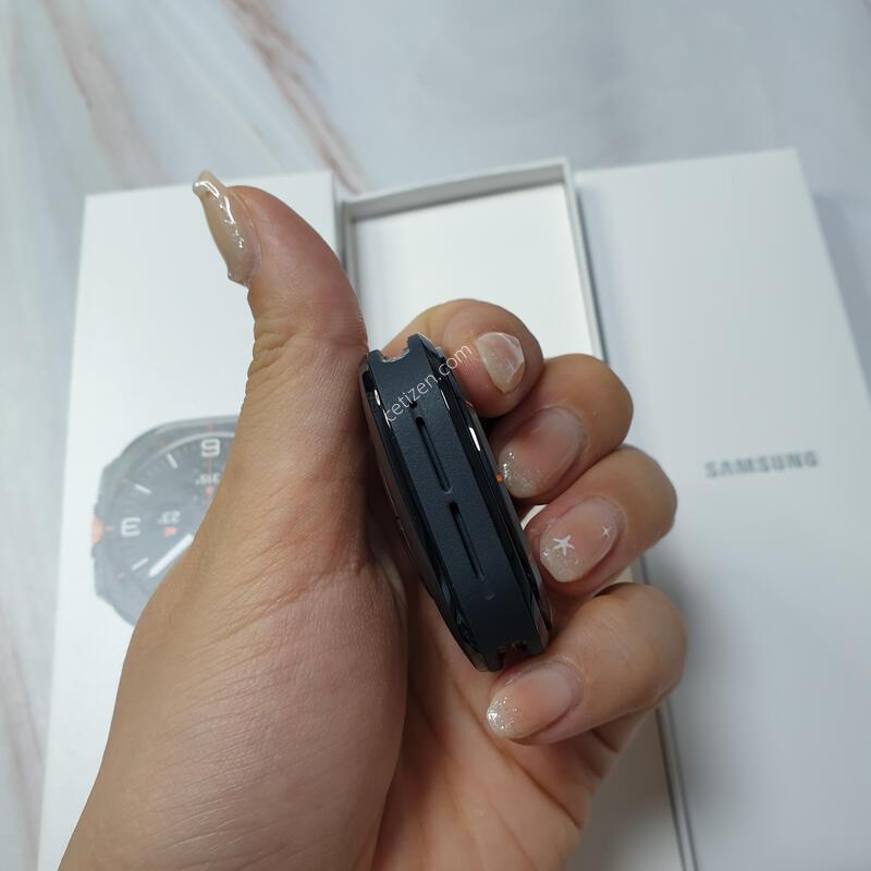 ������ ��ġ��Ʈ�� LTE(L705) �׷��� �̻�� Ǯ�ڽ� �Ǹ�