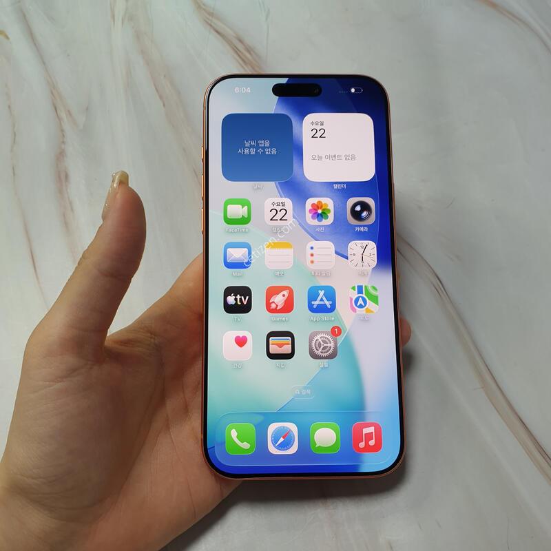 ������17���θƽ� �ڽ��Ϳ����� 256G ������ �Ǹ��մϴ�