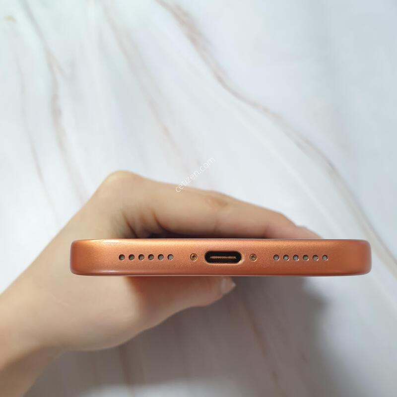 ������17���θƽ� �ڽ��Ϳ����� 256G ������ �Ǹ��մϴ�
