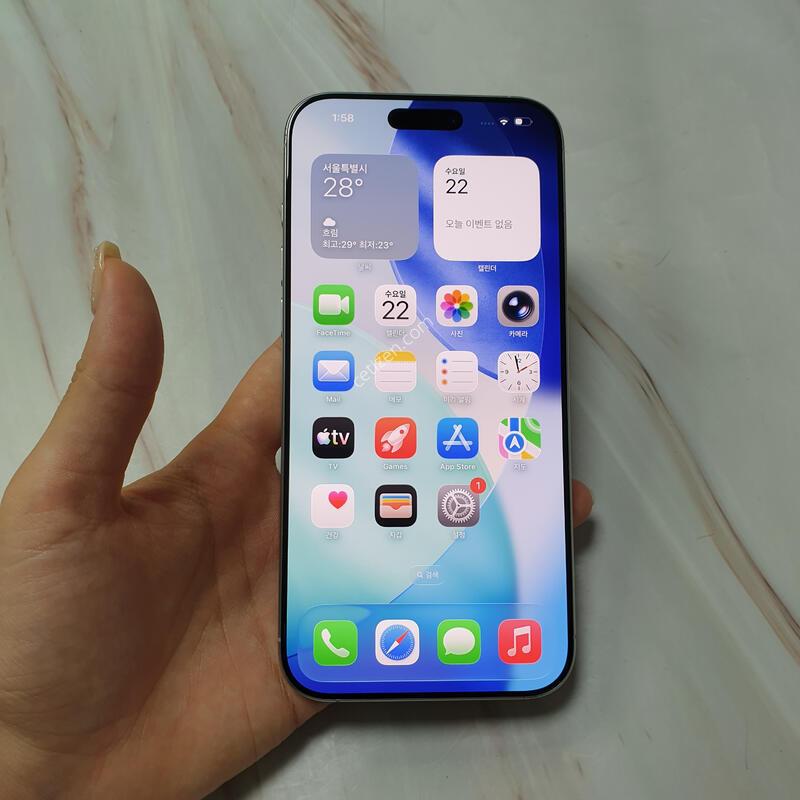 ������16���θƽ� ȭ��ƮƼŸ�� 256G ������ �Ǹ��մϴ�