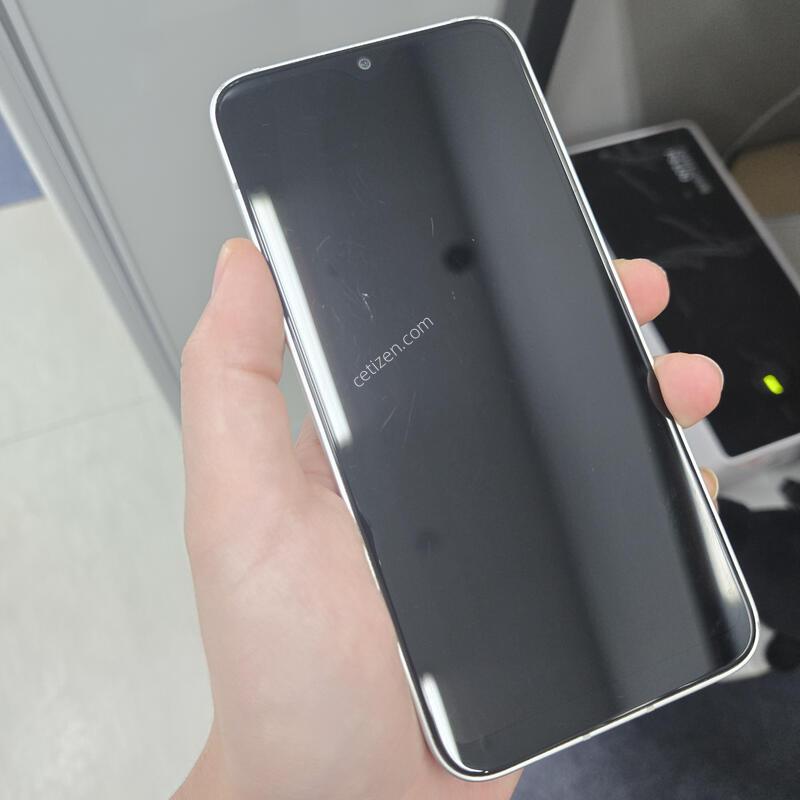 ���̺� �ó���� ȭ��Ʈ 128GB A�� ������ ���̽�+�ʸ�