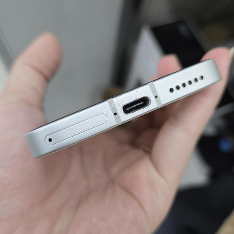 ���̺� �ó���� ȭ��Ʈ 128GB A�� ������ ���̽�+�ʸ�