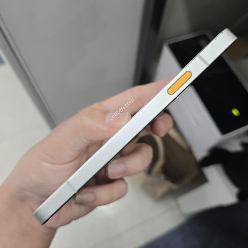 ���̺� �ó���� ȭ��Ʈ 128GB A�� ������ ���̽�+�ʸ�