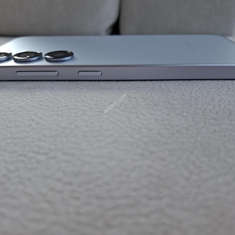 �Ｚ �ܸ��ڱ��� ������S25 ���̽����� 512GB ������