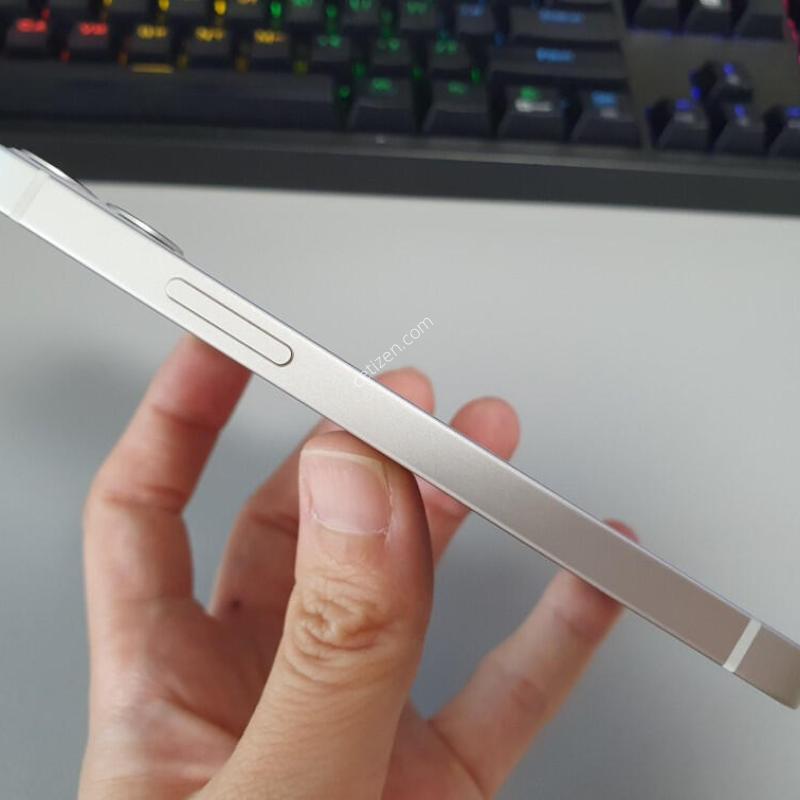 ������12 �̴� / 128GB / ȭ��Ʈ / ���͸����� 84%