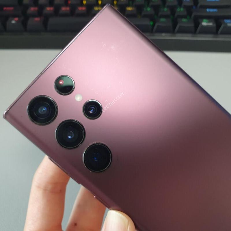 ������ S22 ��Ʈ�� / 256GB / ���ǵ�