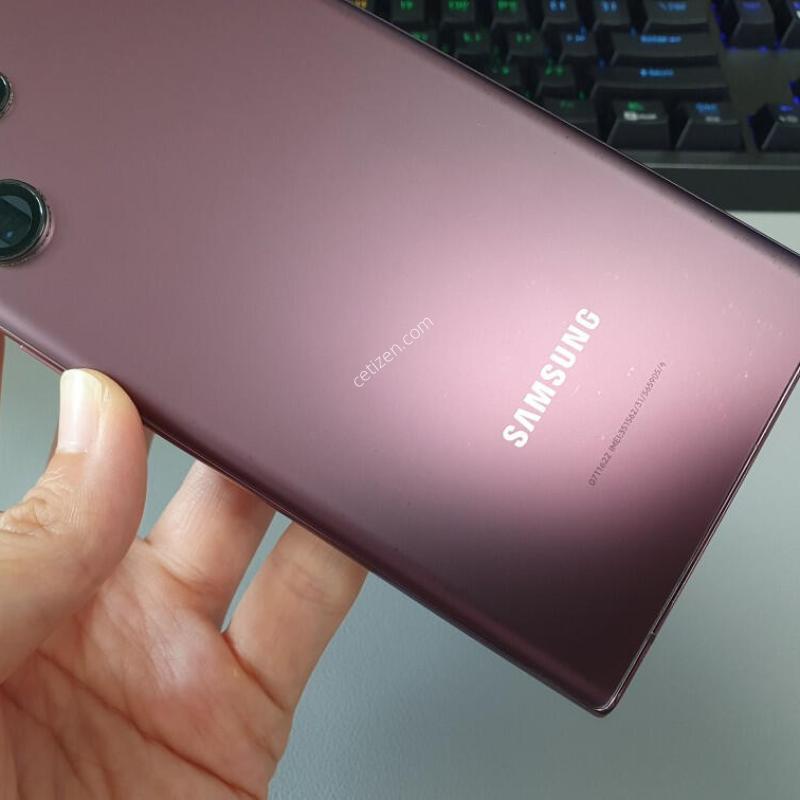 ������ S22 ��Ʈ�� / 256GB / ���ǵ�