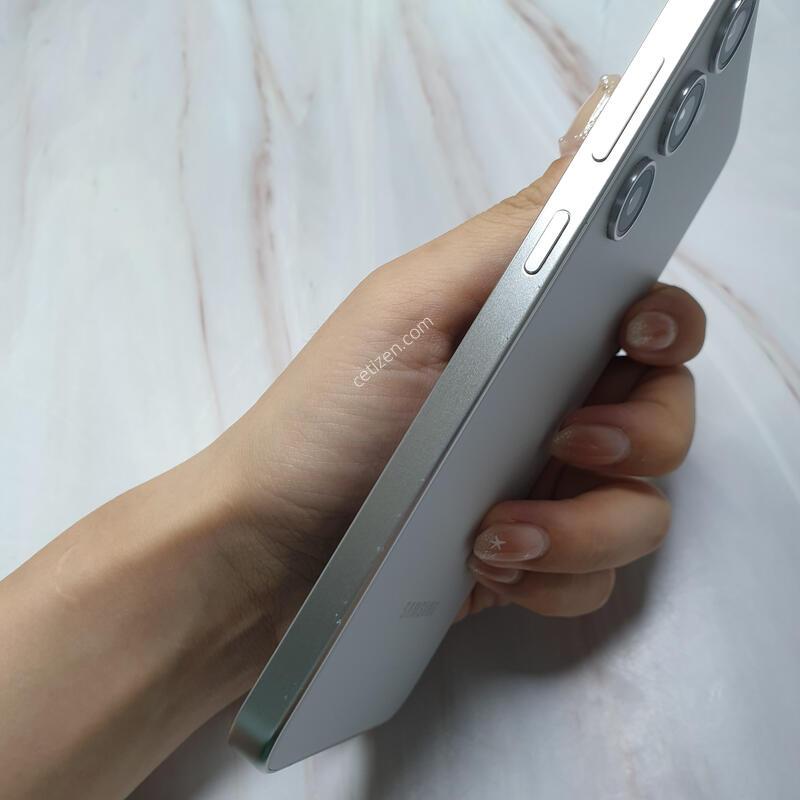 LG ������ S24+ �׷��� 256G ������ �Ǹ��մϴ�