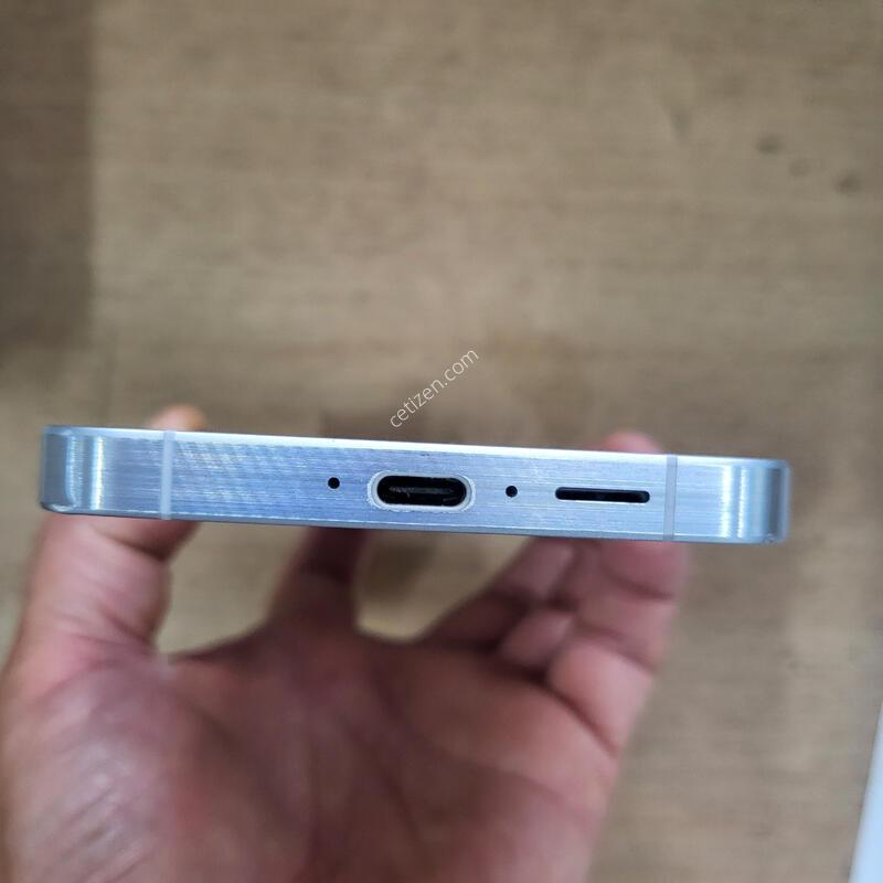 SK-A556 (������ ����5. 128GB) ȭ��Ʈ A�� �˴ϴ�  ����AS�Ⱓ��