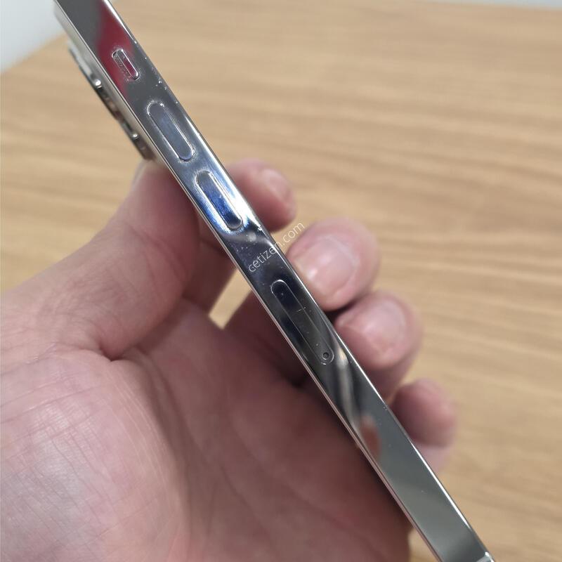 13���� 256GB