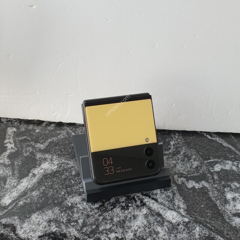 ������Z�ø�3 (F711N) ���ο�+��ũ 256�Ⱑ (4260179)