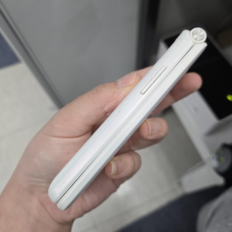 ������ ����2 2021 ȭ��Ʈ 32GB ���ܻ����