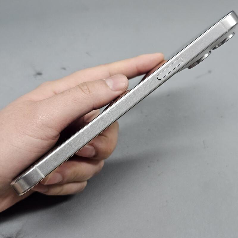 ���� ������ 15PRO 256GB ȭ��Ʈ ���͸�ȿ��86%