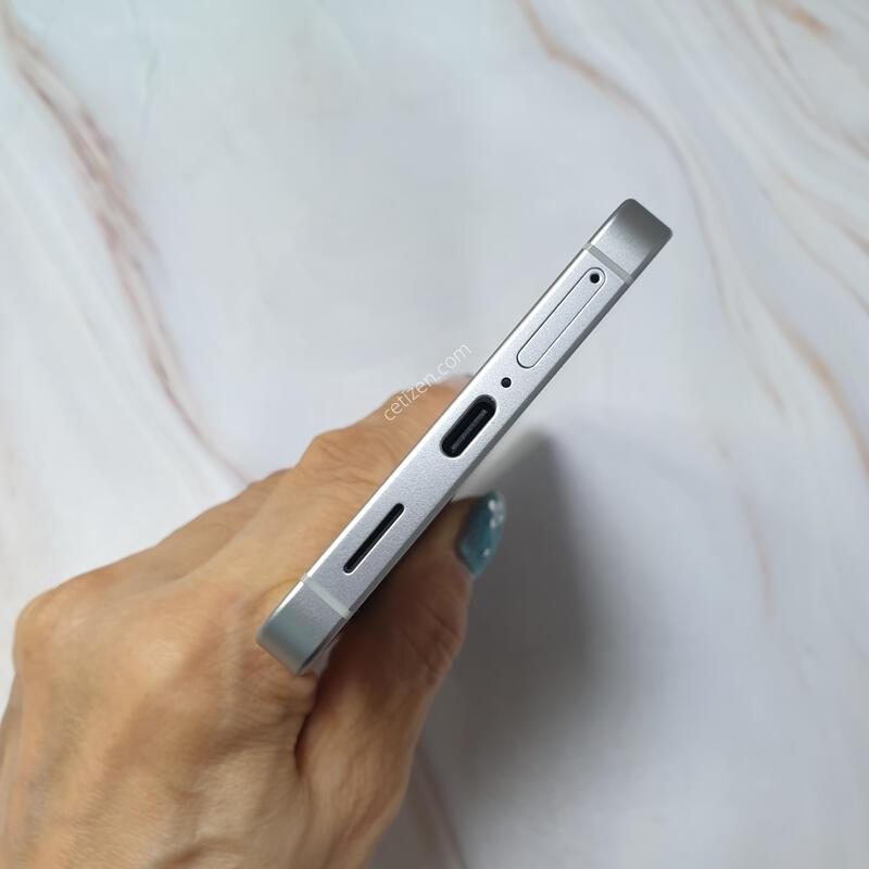 KT ������ S26 ȭ��Ʈ 256G S�� �Ǹ��մϴ�