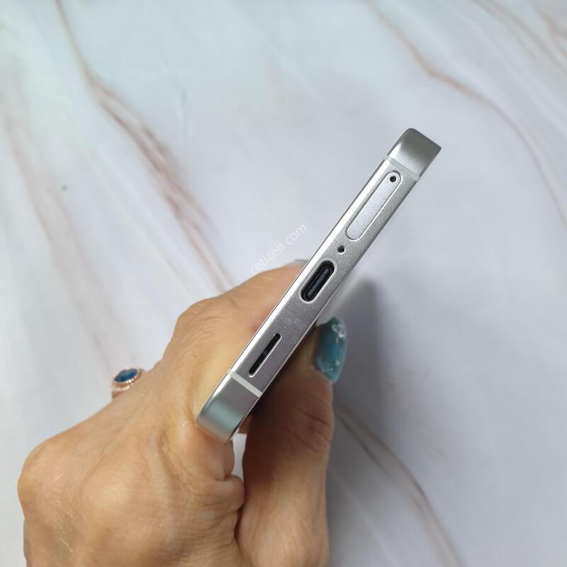 LG ������ S24 �׷��� 256G S�� �Ǹ��մϴ�