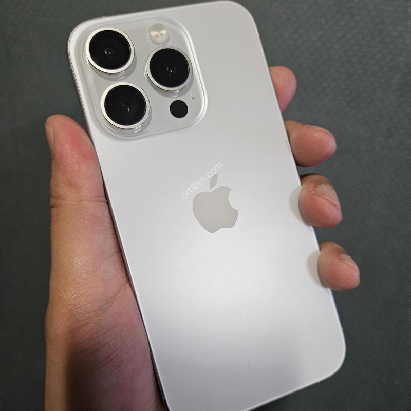 ������ 15����256GB ȭ��Ʈ �ȼ�1�� �׿� ��������