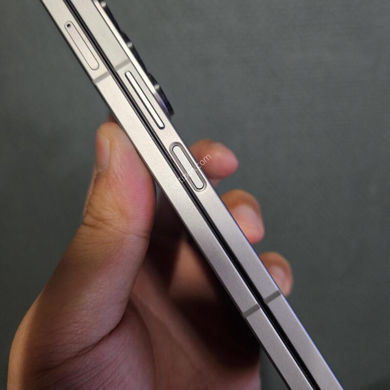 ������ ����6 256GB �ǹ� �������� �Ǹ�